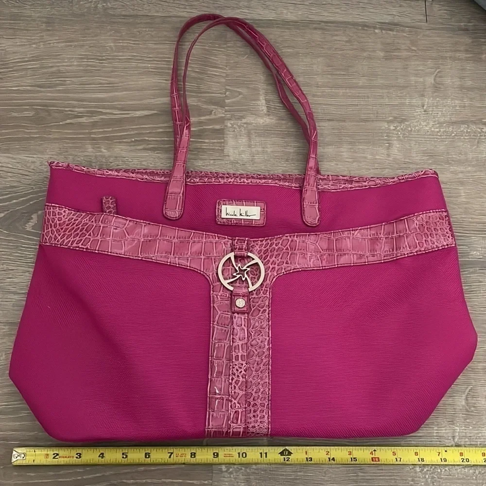 Fuchsia Purse